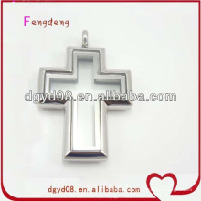 2014 New design cross shape wholesale glass locket